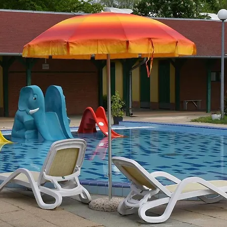Semesteranläggning (resort) Szentesi Sport- Es Ueduelokoezpont *