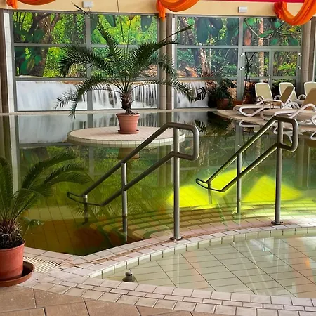 Lodge Szentesi Sport- Es Ueduelokoezpont Szentes