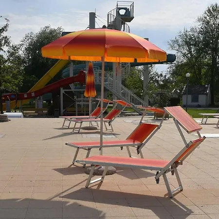 Lodge Szentesi Sport- Es Ueduelokoezpont