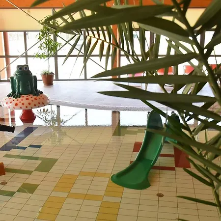 Szentesi Sport- Es Ueduelokoezpont Lodge