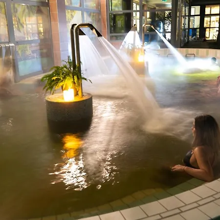 Szentesi Sport- Es Ueduelokoezpont Lodge *