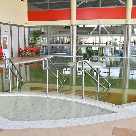 Lodge Szentesi Sport- Es Ueduelokoezpont Szentes