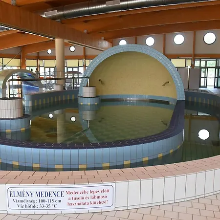 Semesteranläggning (resort) Szentesi Sport- Es Ueduelokoezpont