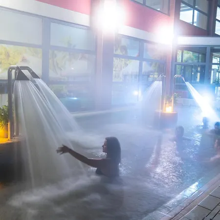 Lodge Szentesi Sport- Es Ueduelokoezpont *