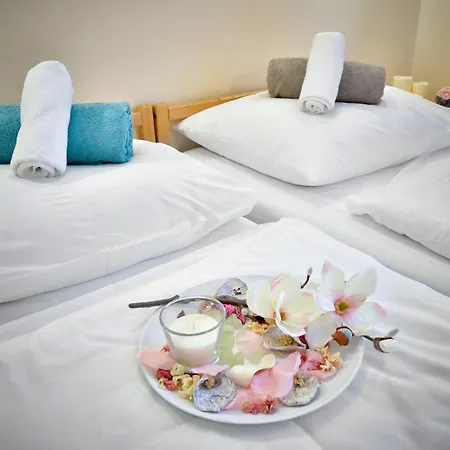 Resort Szentesi Sport- Es Ueduelokoezpont *