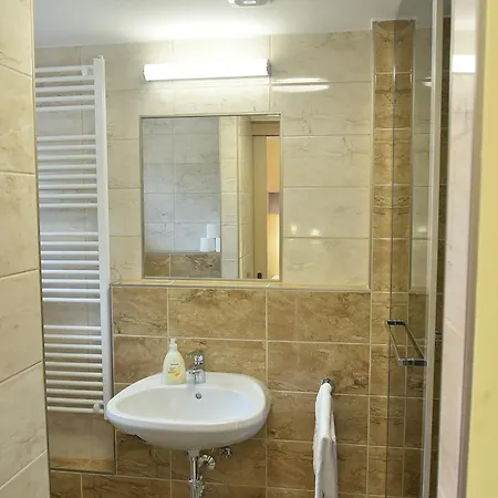 Szentesi Sport- Es Ueduelokoezpont