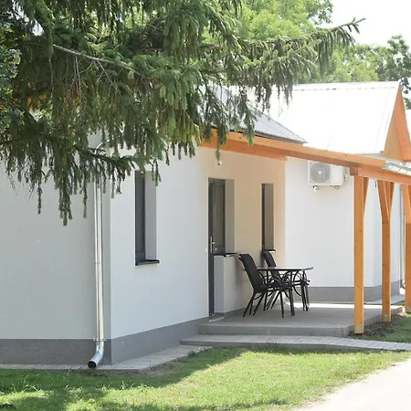 Szentesi Sport- Es Ueduelokoezpont Complex