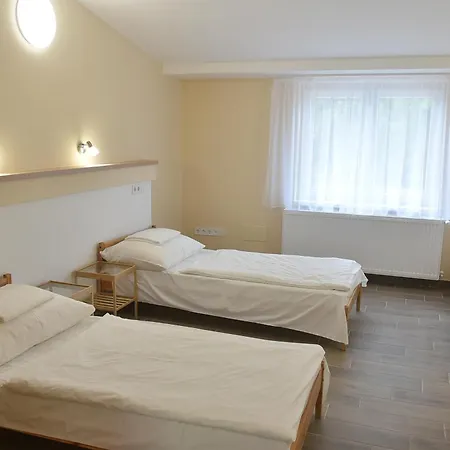 Szentesi Sport- Es Ueduelokoezpont * Szentes